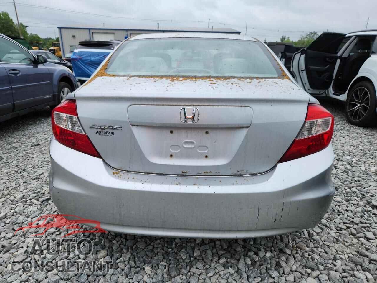 HONDA CIVIC 2012 - 2HGFB2F50CH585117