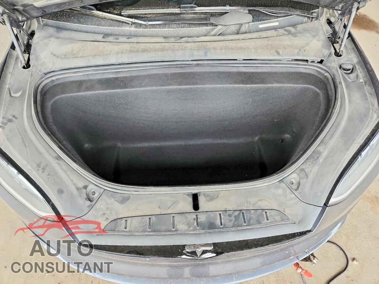 TESLA MODEL X 2022 - 7SAXCBE57NF335418