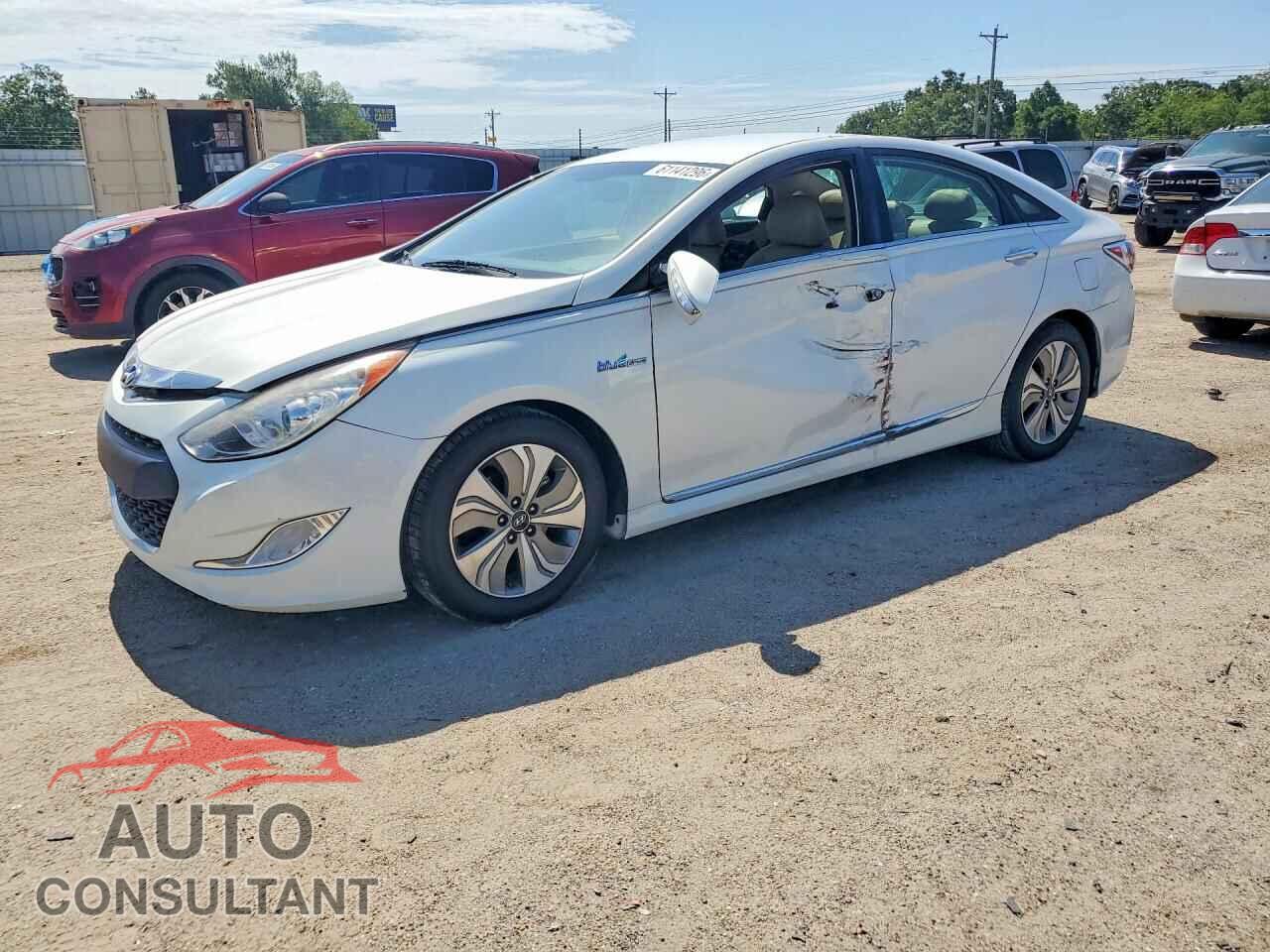HYUNDAI SONATA 2013 - KMHEC4A40DA083219