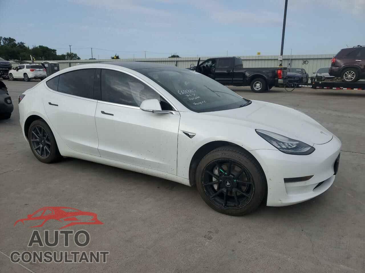 TESLA MODEL 3 2020 - 5YJ3E1EA6LF669885