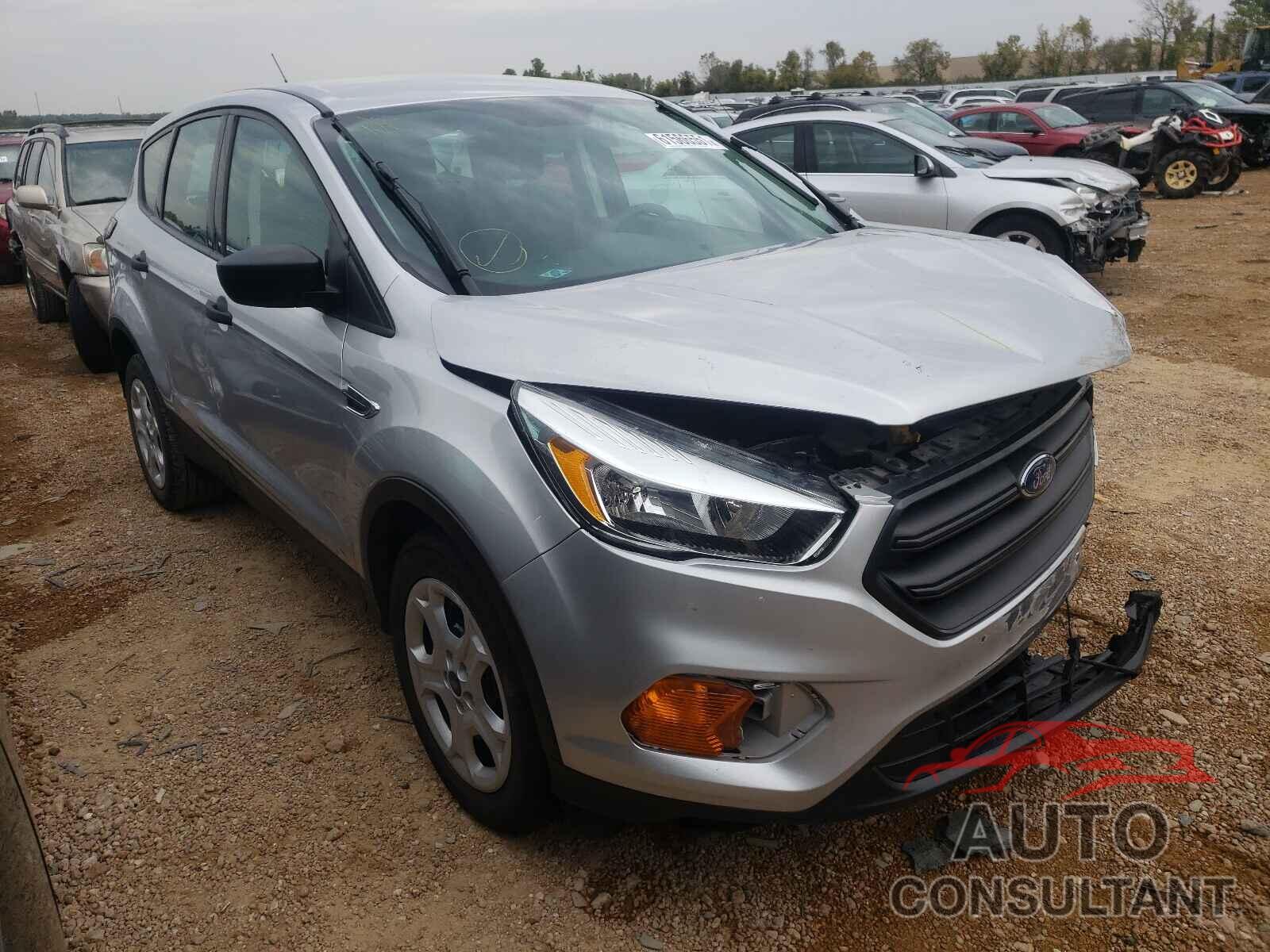 FORD ESCAPE 2017 - 1FMCU0F71HUC78864