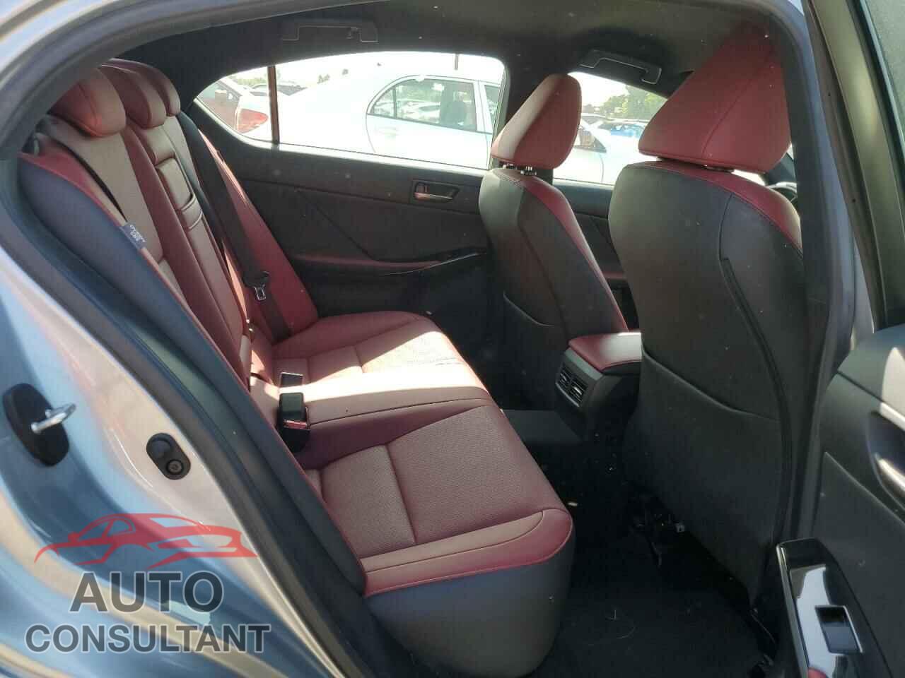 LEXUS IS 2021 - JTHAA1D24M5117249