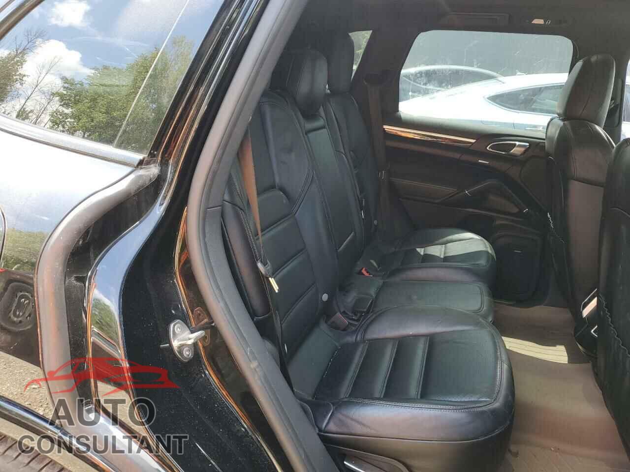 PORSCHE CAYENNE 2017 - WP1AE2A24HLA70076