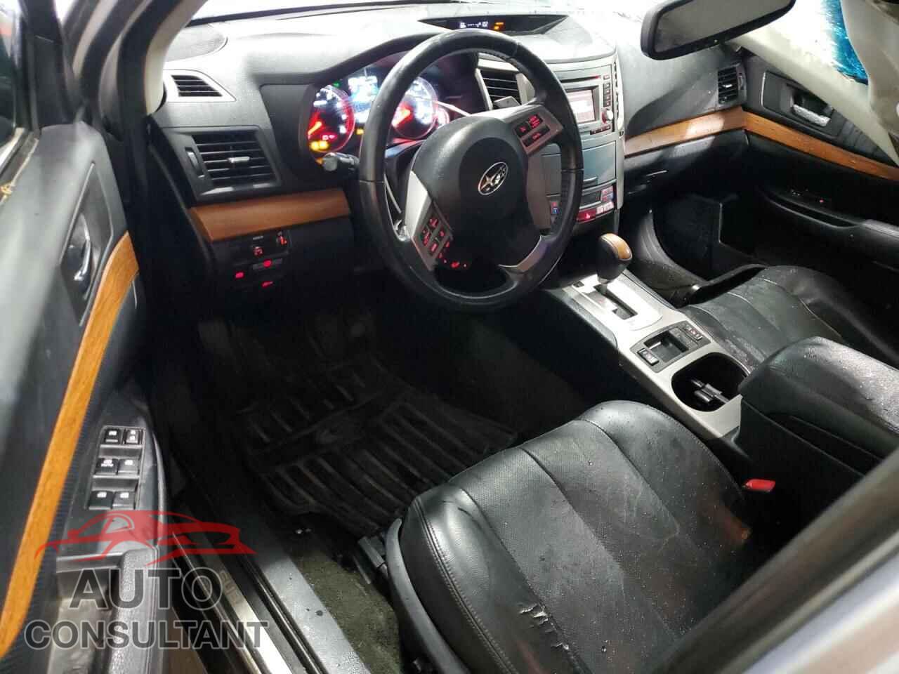 SUBARU OUTBACK 2013 - 4S4BRBKCXD3212731