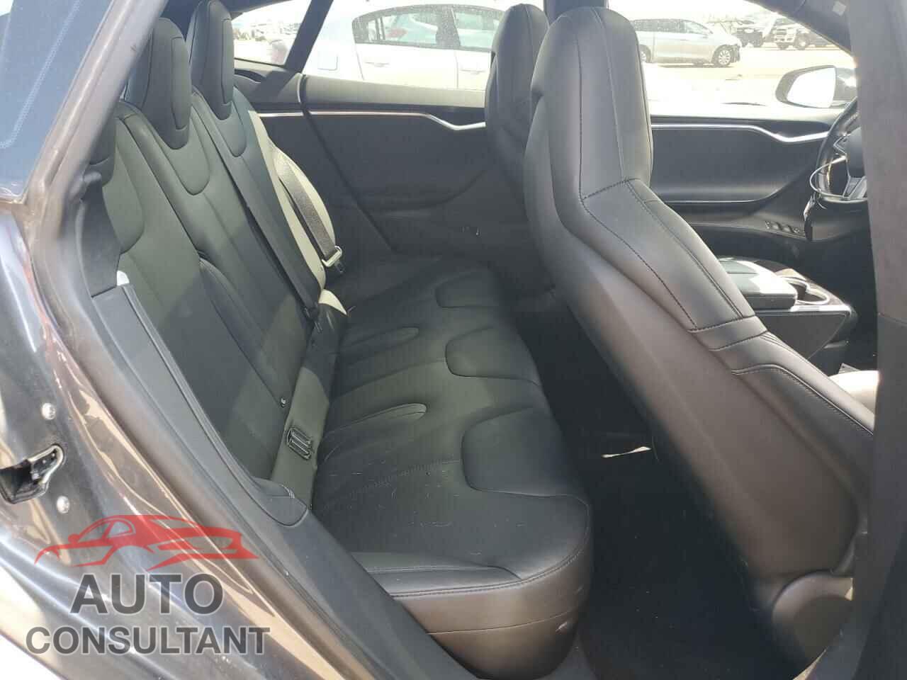 TESLA MODEL S 2015 - 5YJSA1E23FF118933