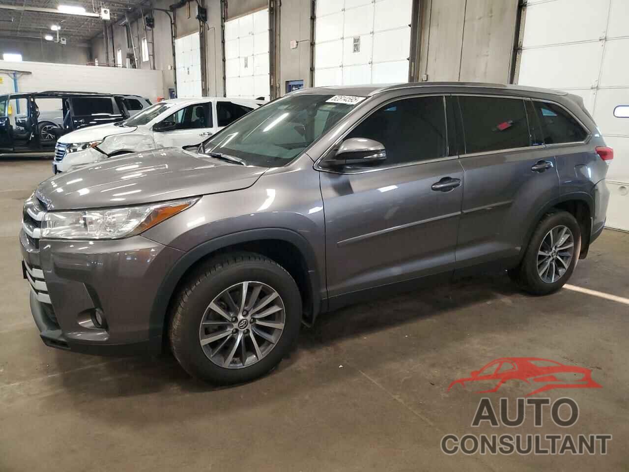 TOYOTA HIGHLANDER 2019 - 5TDJZRFH0KS598991