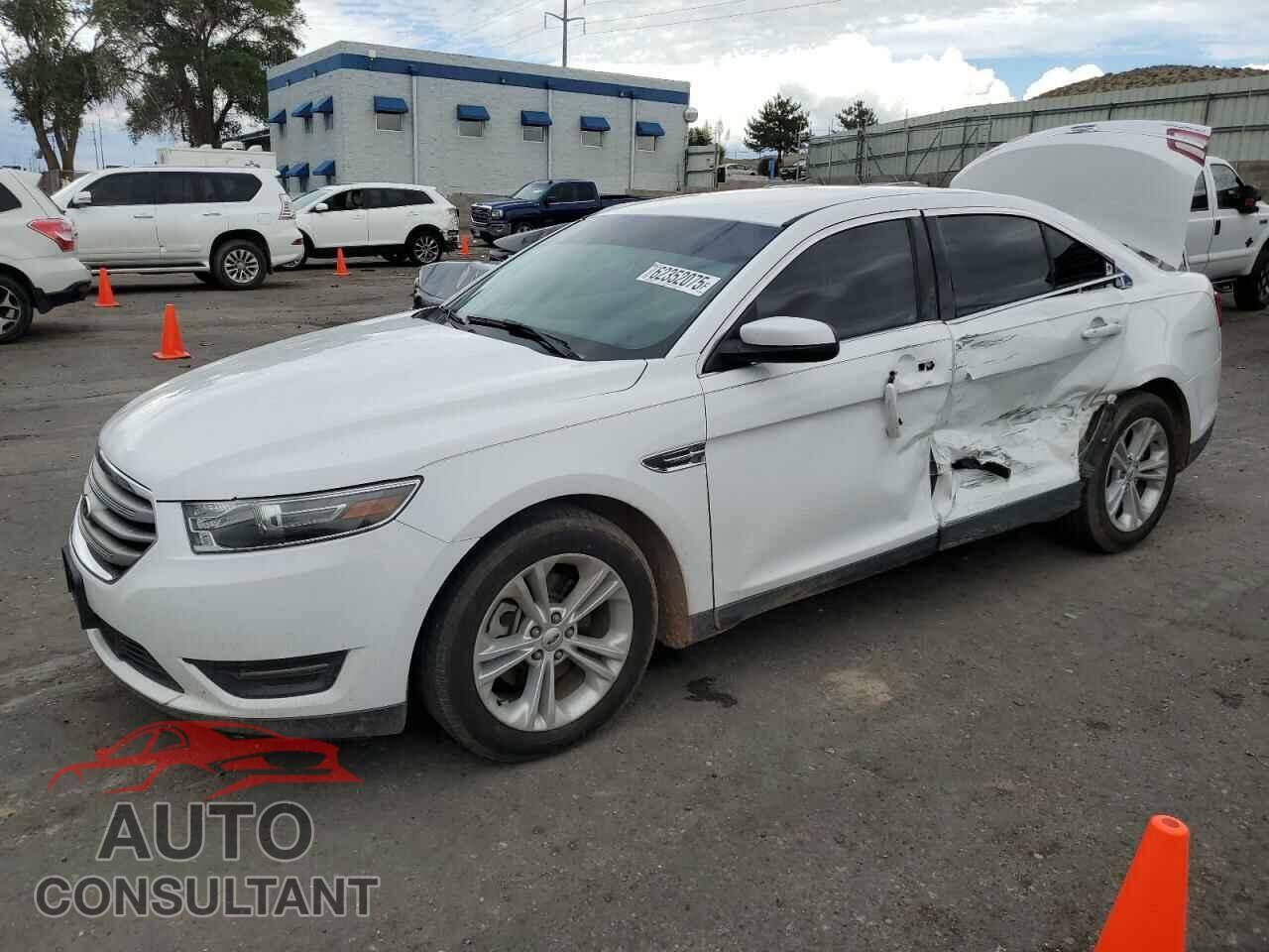 FORD TAURUS 2016 - 1FAHP2E85GG129769