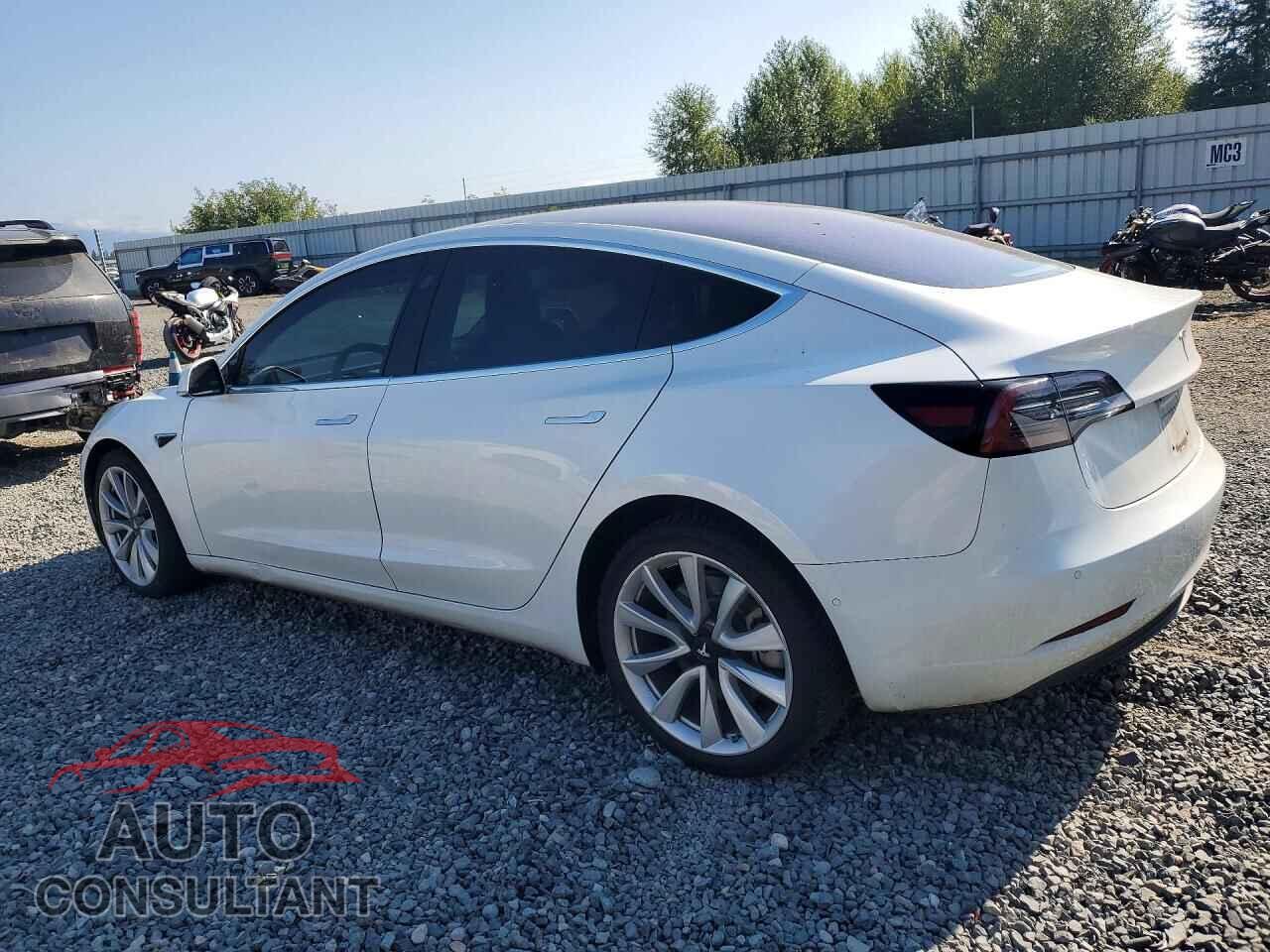 TESLA MODEL 3 2018 - 5YJ3E1EA5JF013822