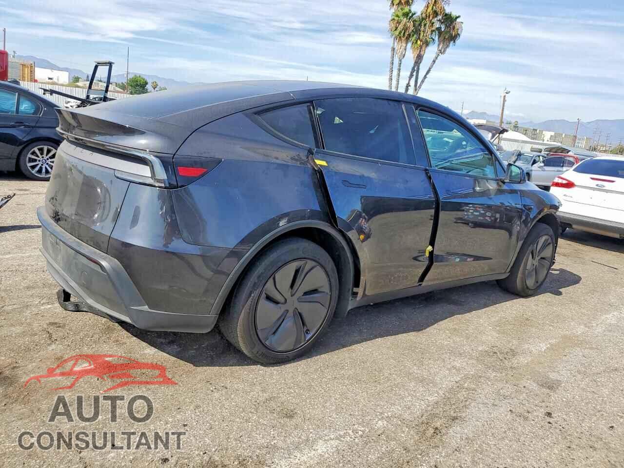 TESLA MODEL Y 2026 - 7SAYGDED3TF389002