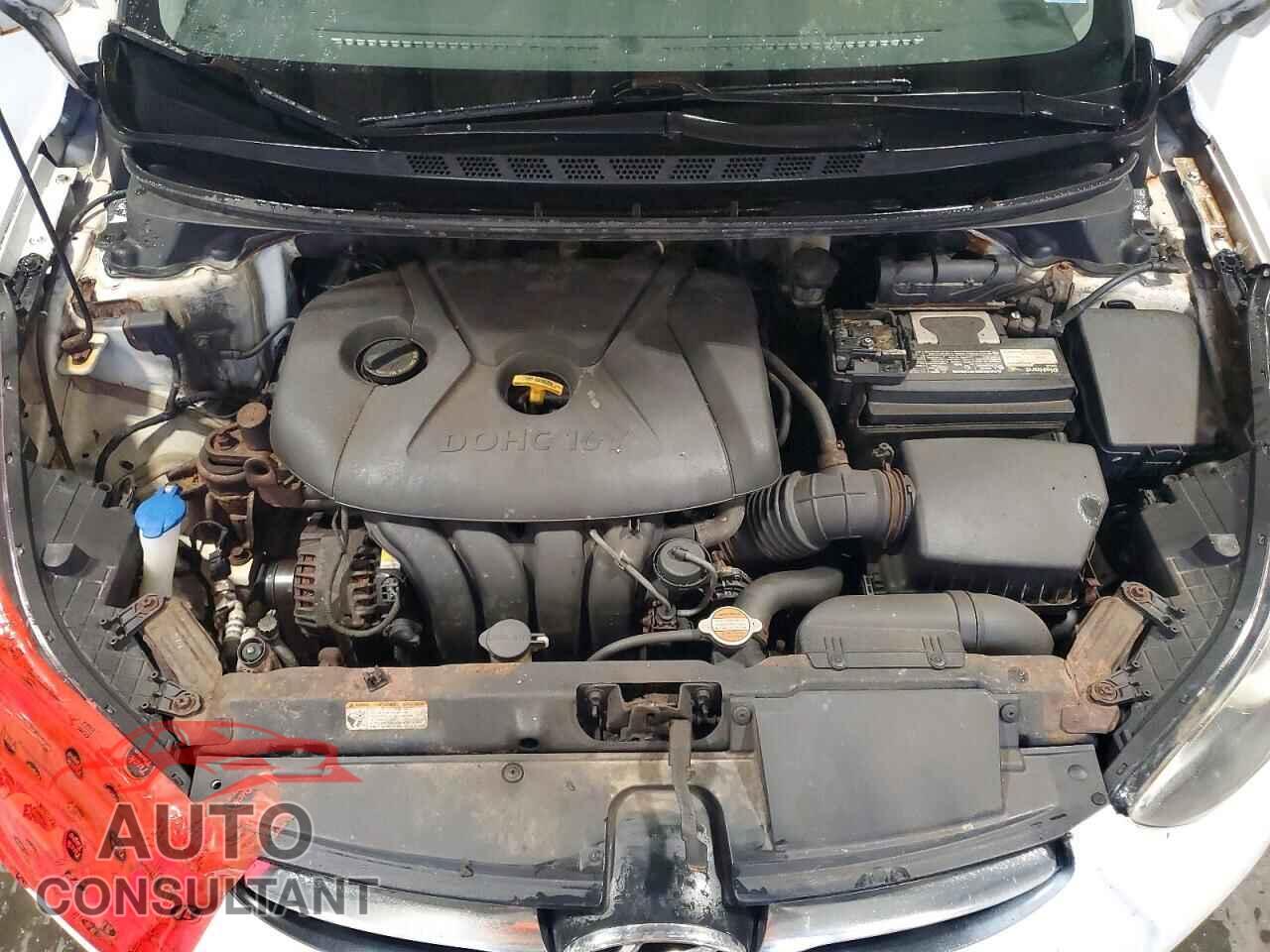 HYUNDAI ELANTRA 2012 - 5NPDH4AE3CH088917