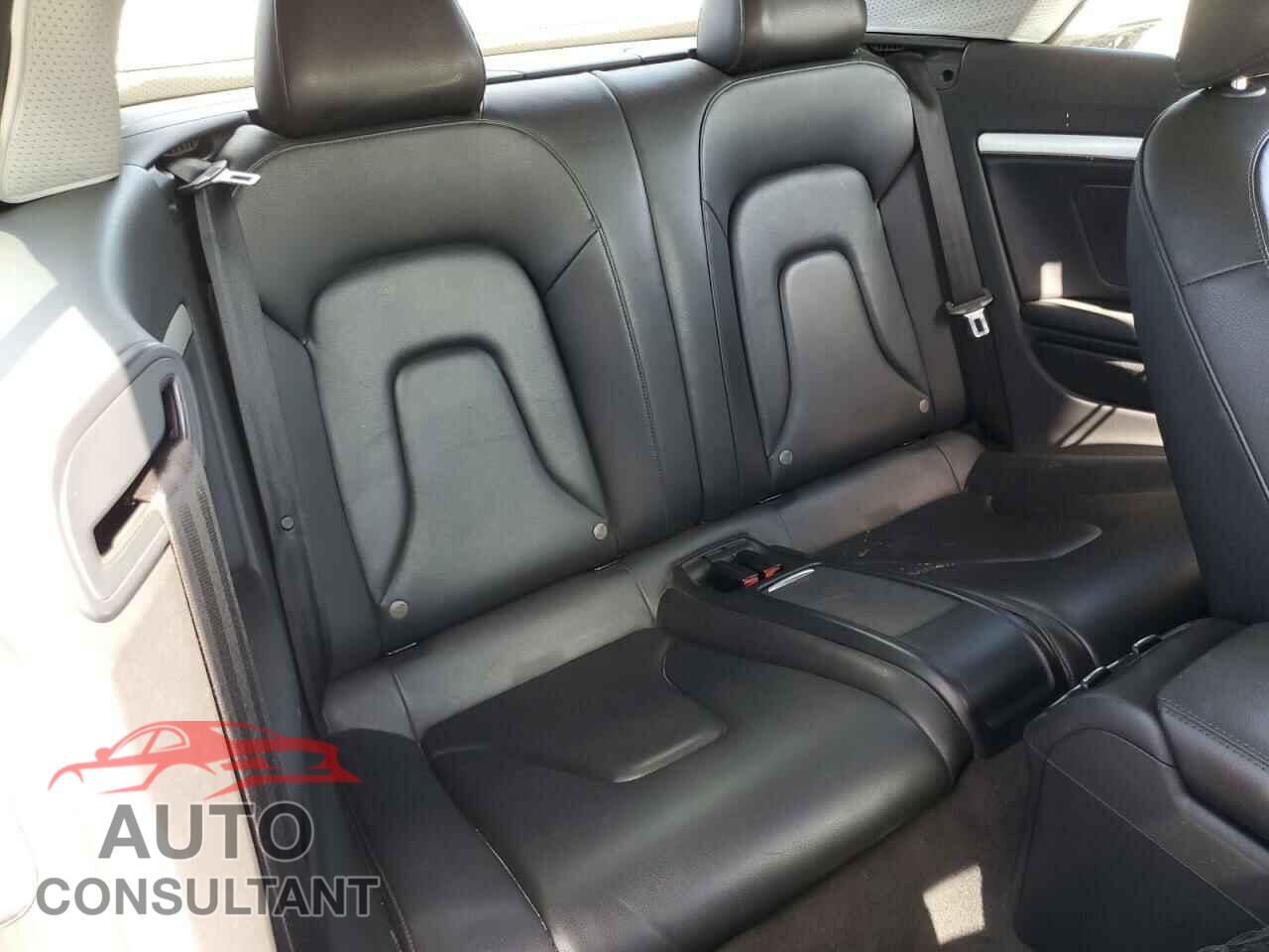 AUDI A5 2011 - WAULFAFH2BN017559