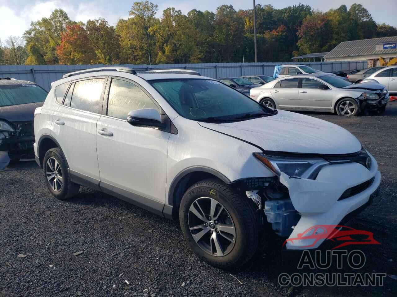 TOYOTA RAV4 2017 - JTMRFREV9HD210096