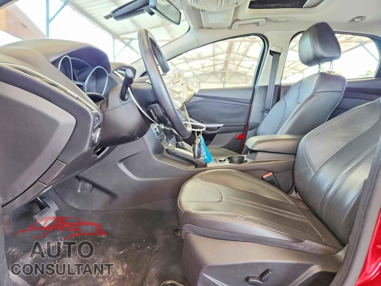 FORD FOCUS 2012 - 1FAHP3N22CL461851