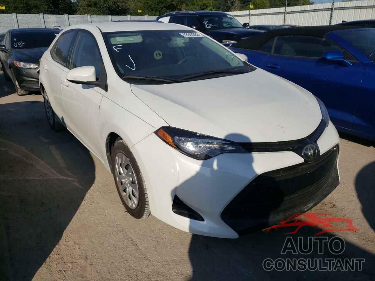 TOYOTA COROLLA 2018 - 5YFBURHE5JP748087