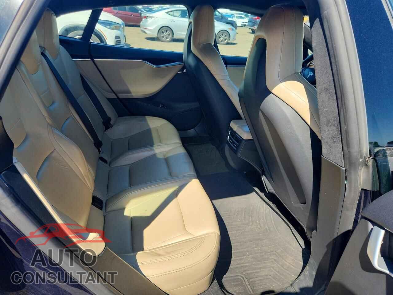 TESLA MODEL S 2015 - 5YJSA1H21FFP70204