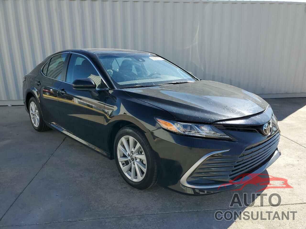 TOYOTA CAMRY 2022 - 4T1C11AK5NU010695