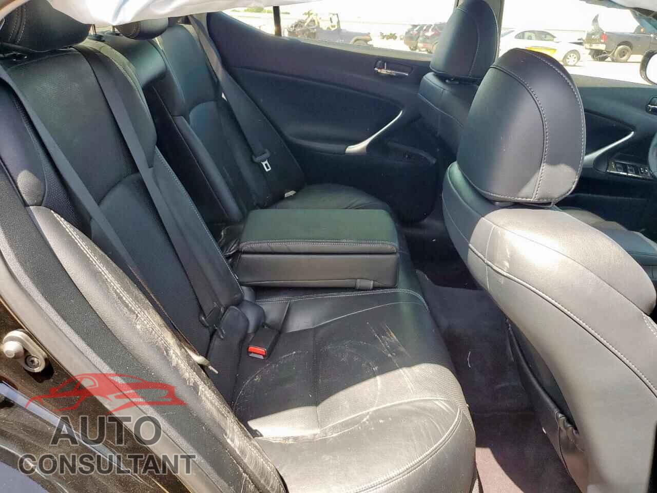 LEXUS IS 2012 - JTHBF5C24C5165671