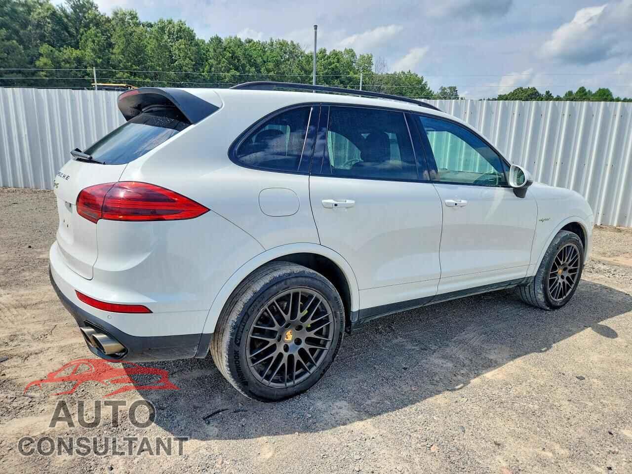 PORSCHE CAYENNE 2017 - WP1AE2A2XHLA68929