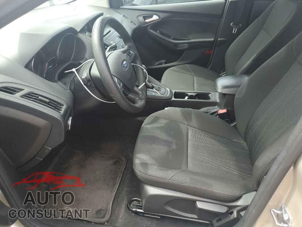 FORD FOCUS 2017 - 1FADP3F28HL298093