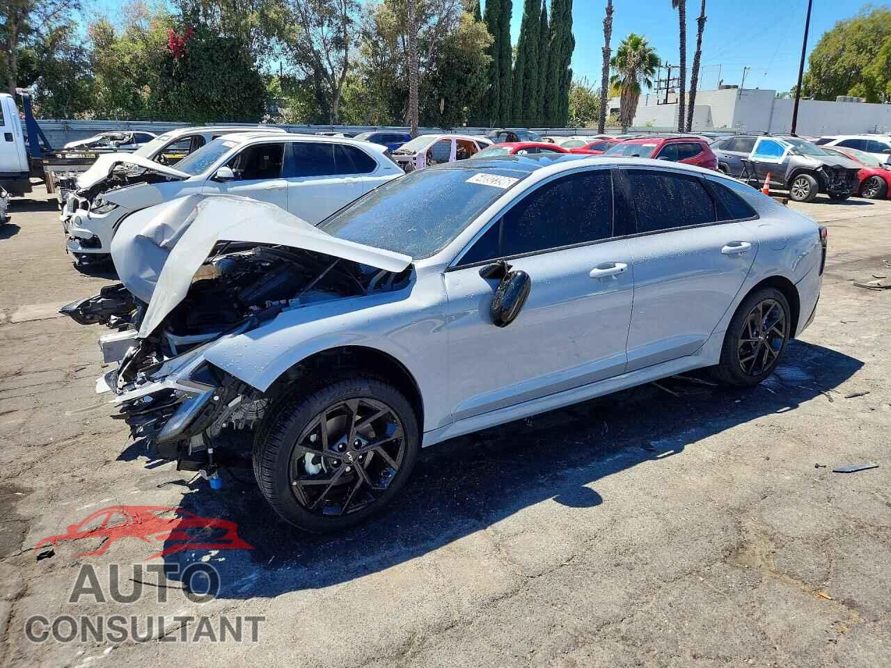 KIA K5 2026 - KNAG64J7XT5452557
