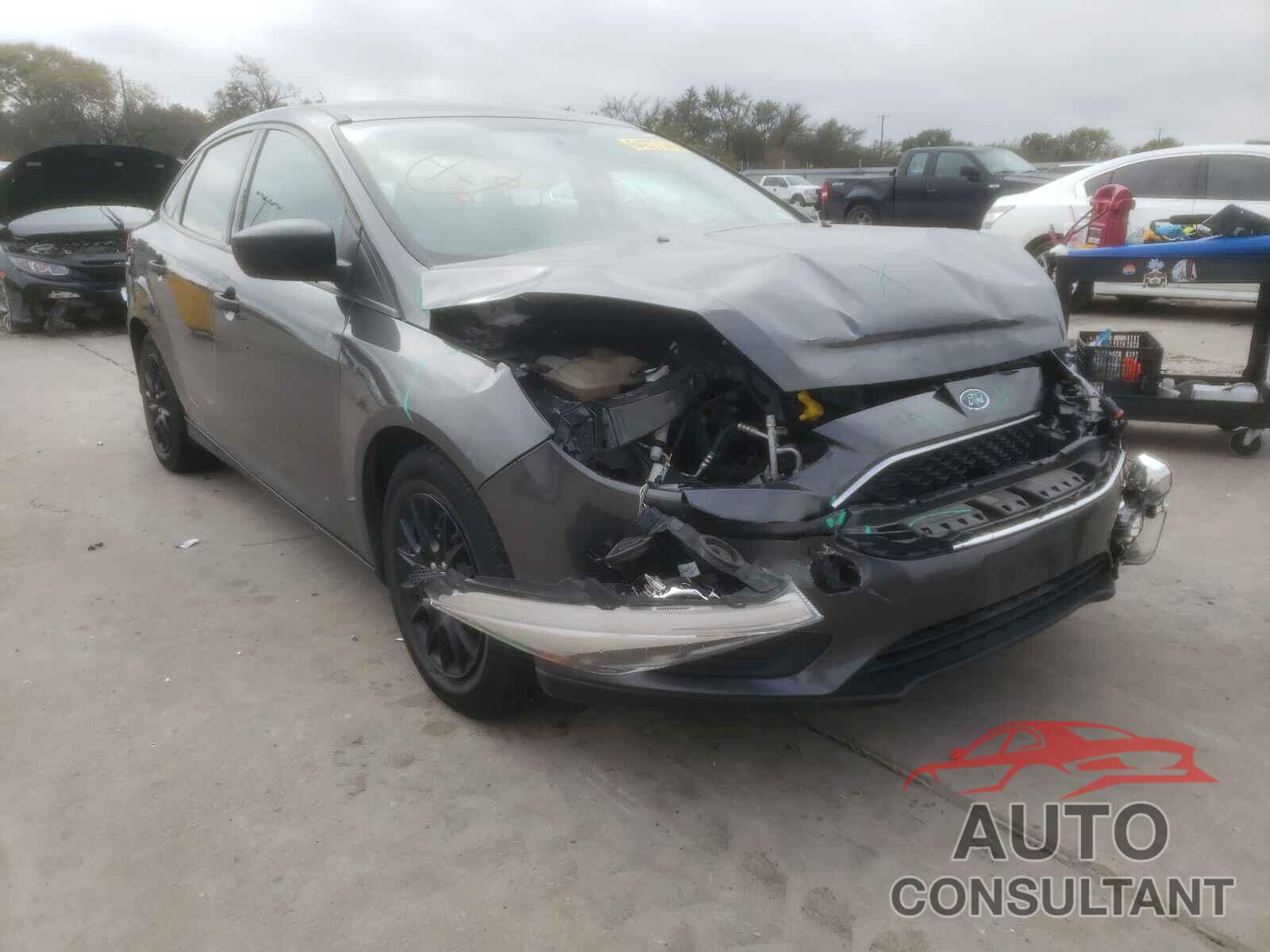 FORD FOCUS 2018 - 1FADP3E21JL269283