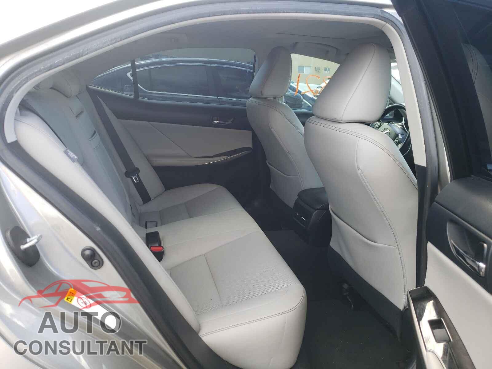LEXUS IS 2016 - JTHBA1D25G5007724