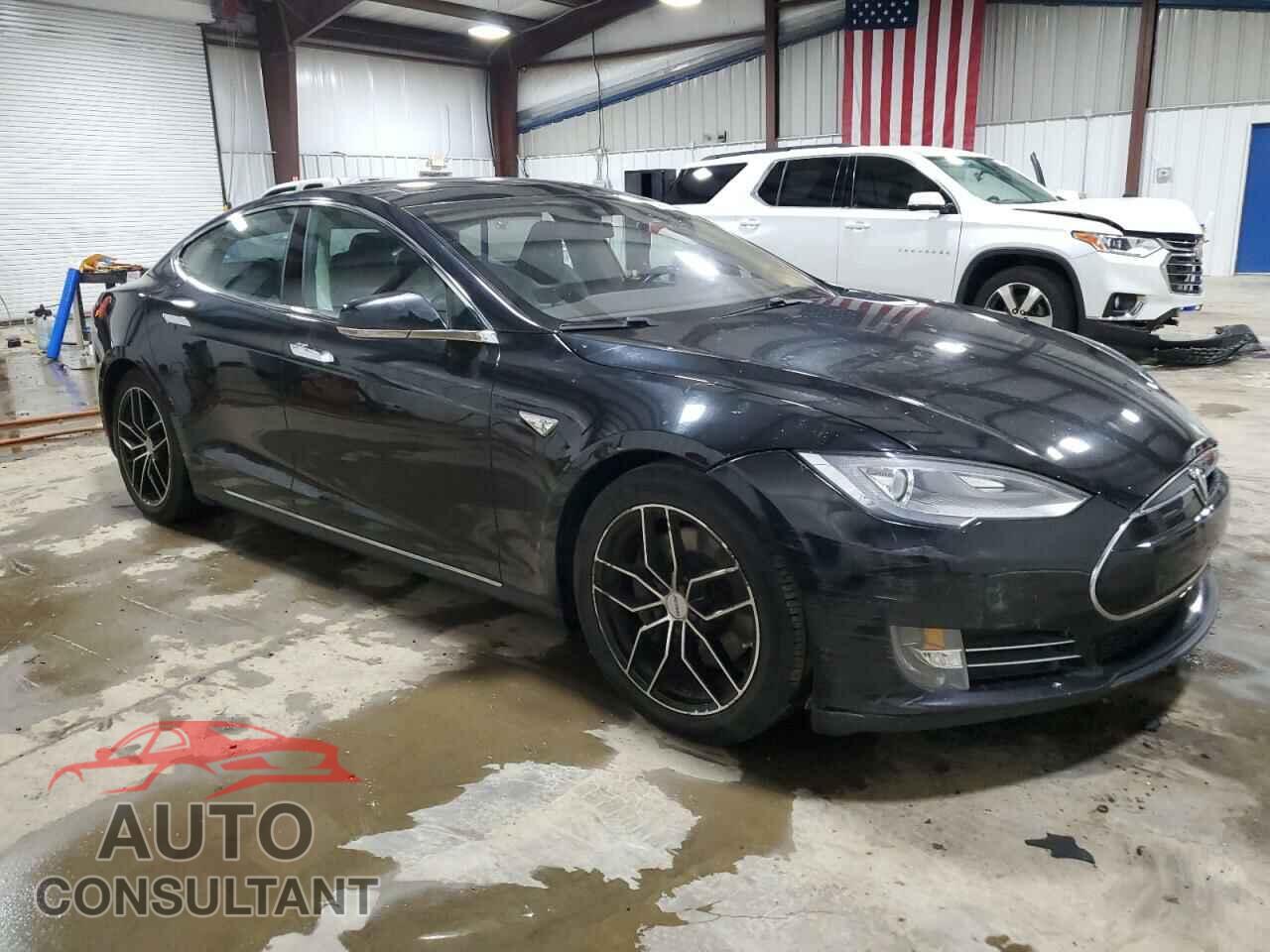 TESLA MODEL S 2012 - 5YJSA1DN2CFS00210