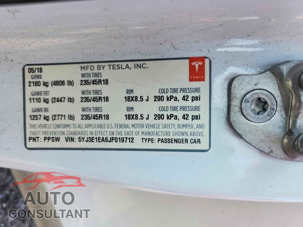 TESLA MODEL 3 2018 - 5YJ3E1EA6JF019712