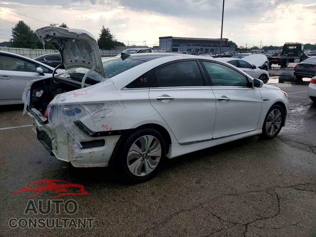 HYUNDAI SONATA 2013 - KMHEC4A41DA074951