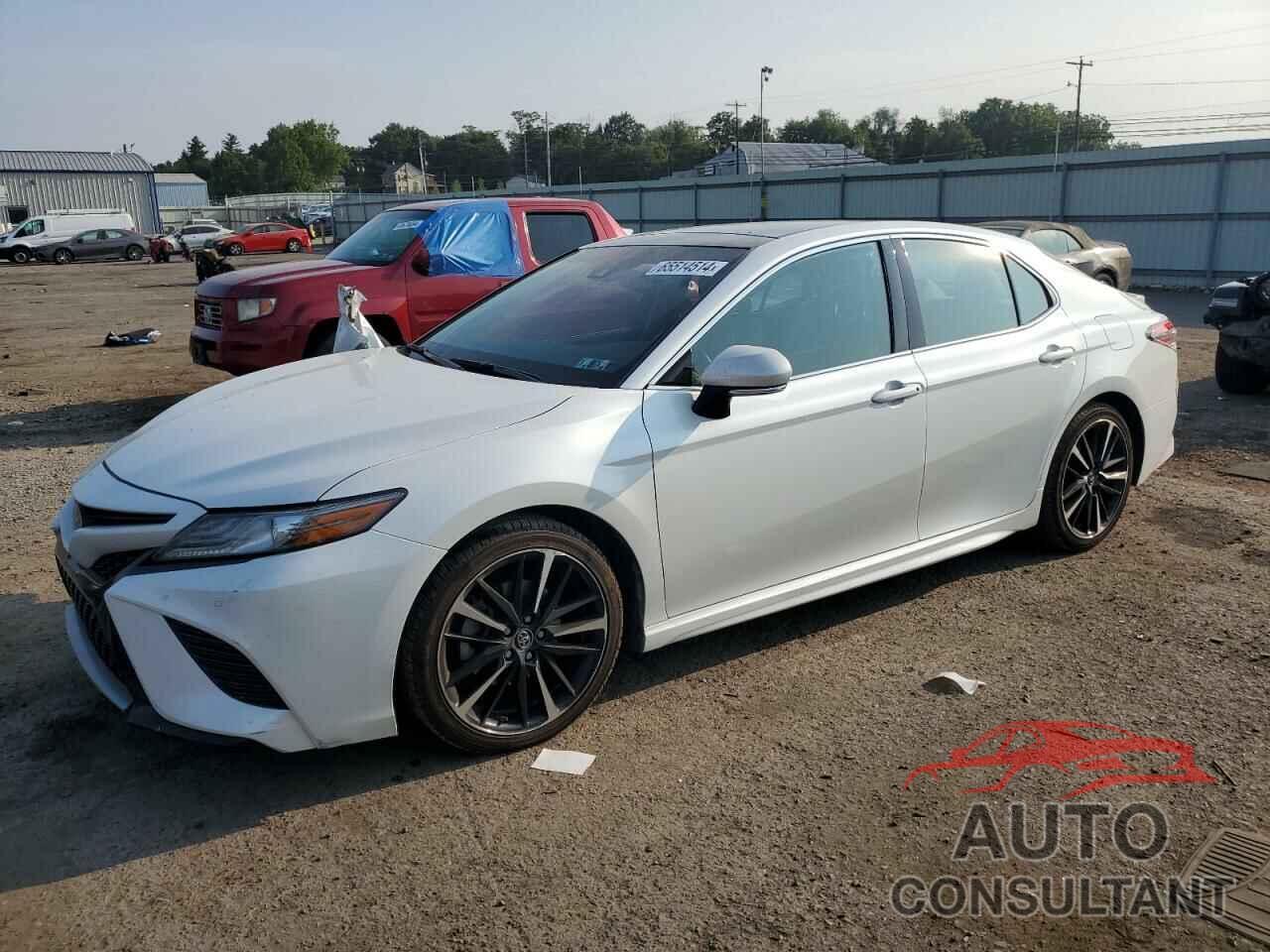 TOYOTA CAMRY 2018 - 4T1B61HK1JU047367