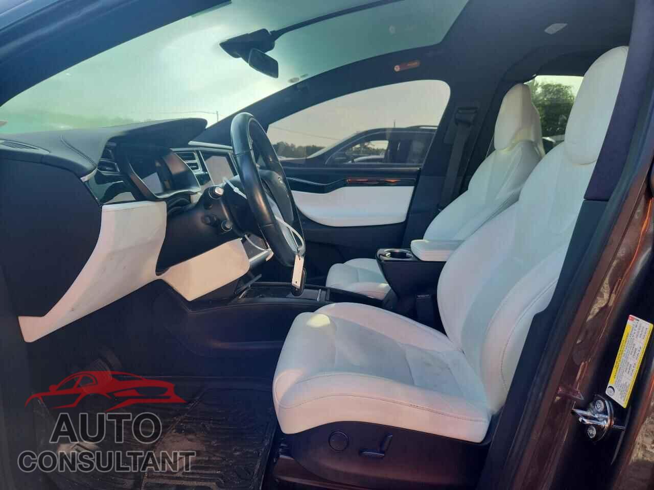 TESLA MODEL X 2017 - 5YJXCBE21HF070096