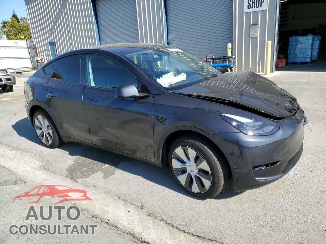 TESLA MODEL Y 2024 - 7SAYGDEE2RF025669