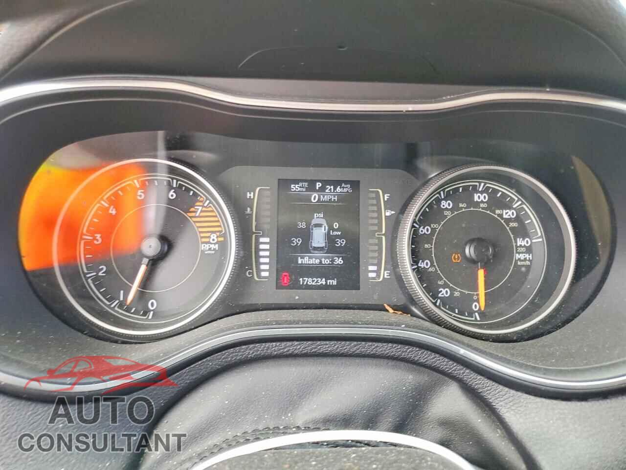 JEEP CHEROKEE 2019 - 1C4PJLLX5KD290284