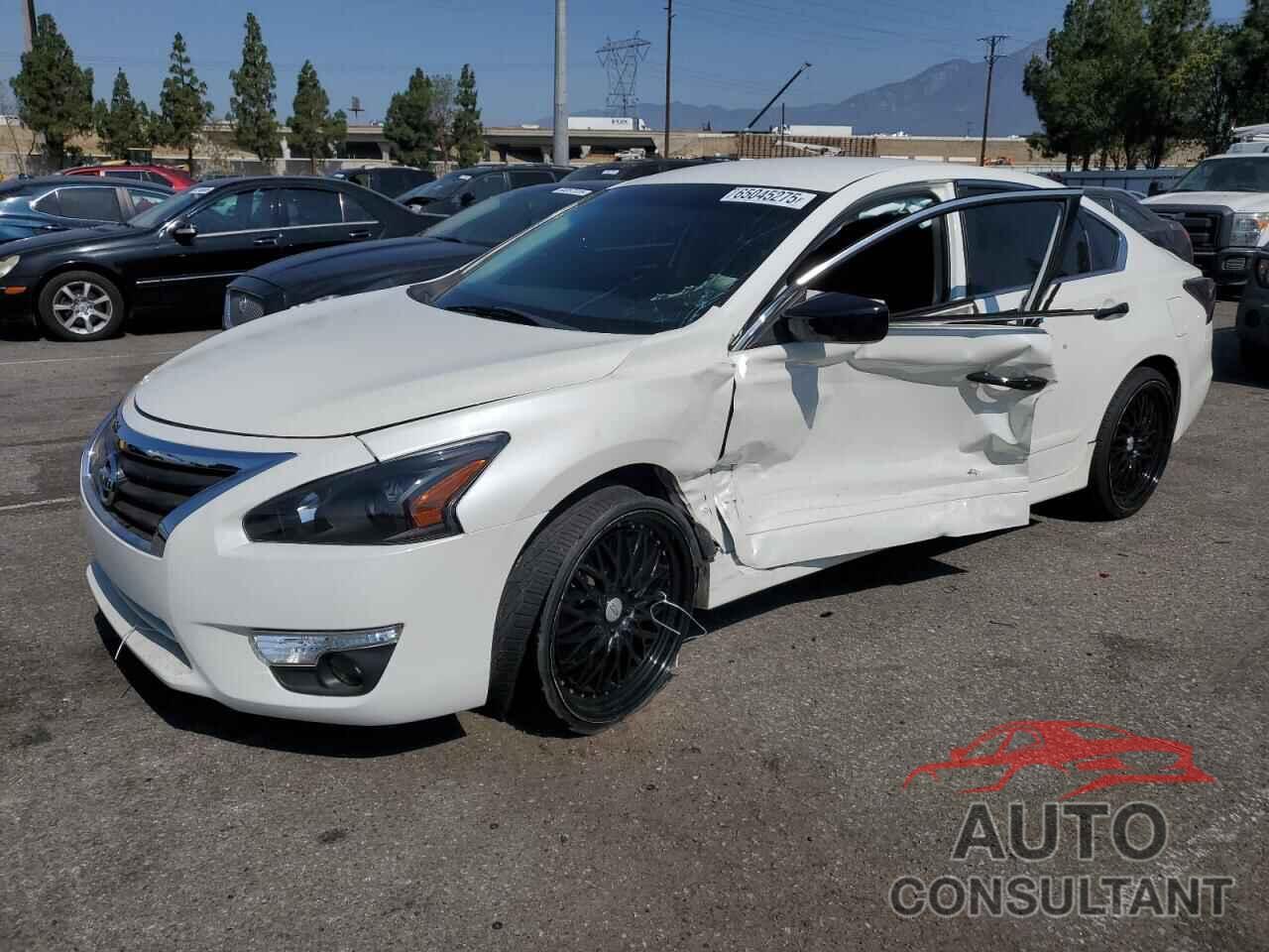 NISSAN ALTIMA 2015 - 1N4AL3AP1FN328957
