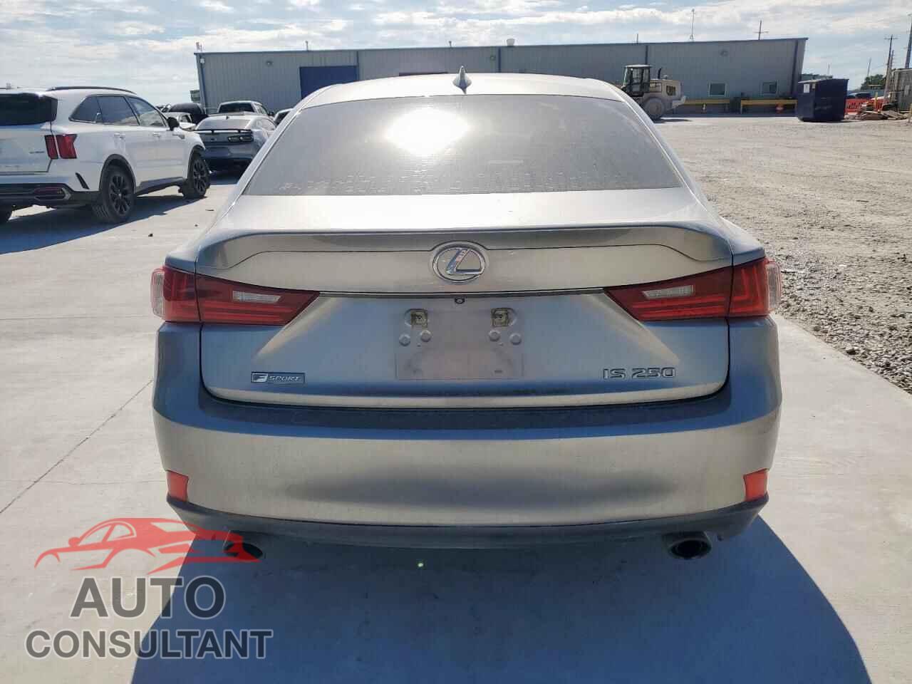 LEXUS IS 2015 - JTHBF1D26F5056561