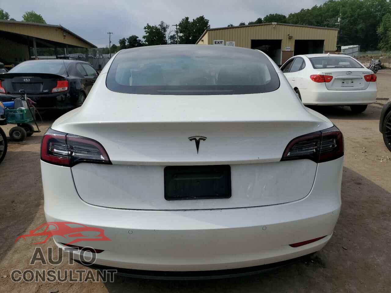 TESLA MODEL 3 2021 - 5YJ3E1EAXMF053267