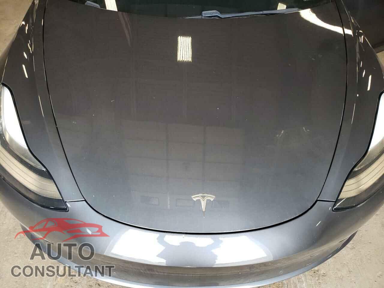 TESLA MODEL 3 2018 - 5YJ3E1EB0JF074438