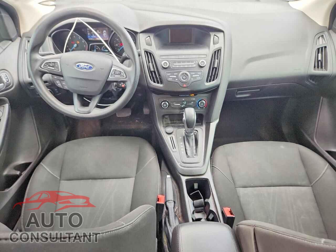 FORD FOCUS 2018 - 1FADP3F26JL210549