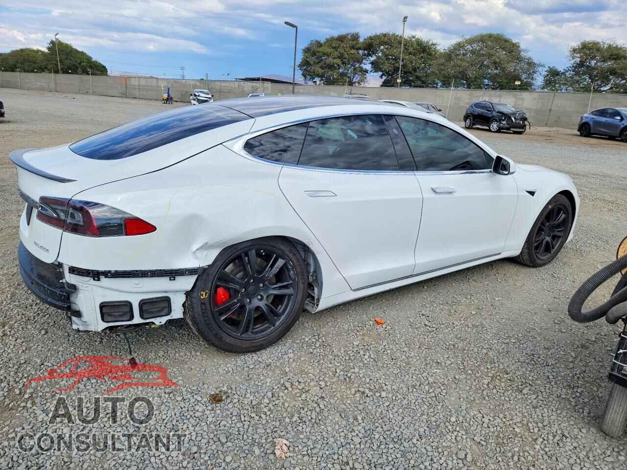 TESLA MODEL S 2020 - 5YJSA1E48LF415841