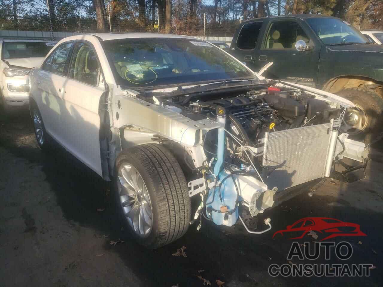 FORD TAURUS 2018 - 1FAHP2F89JG106372