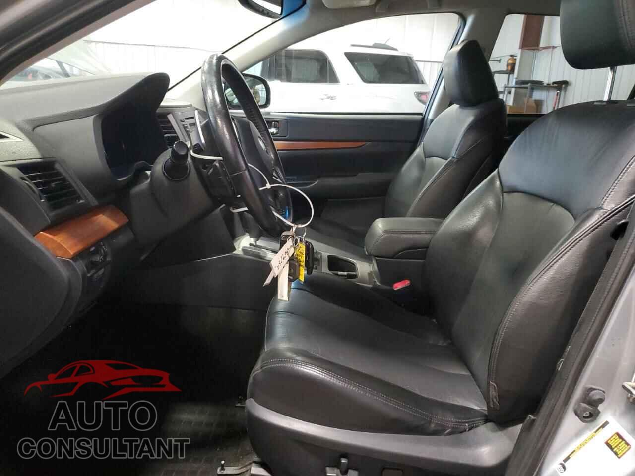 SUBARU OUTBACK 2014 - 4S4BRBLC8E3309765