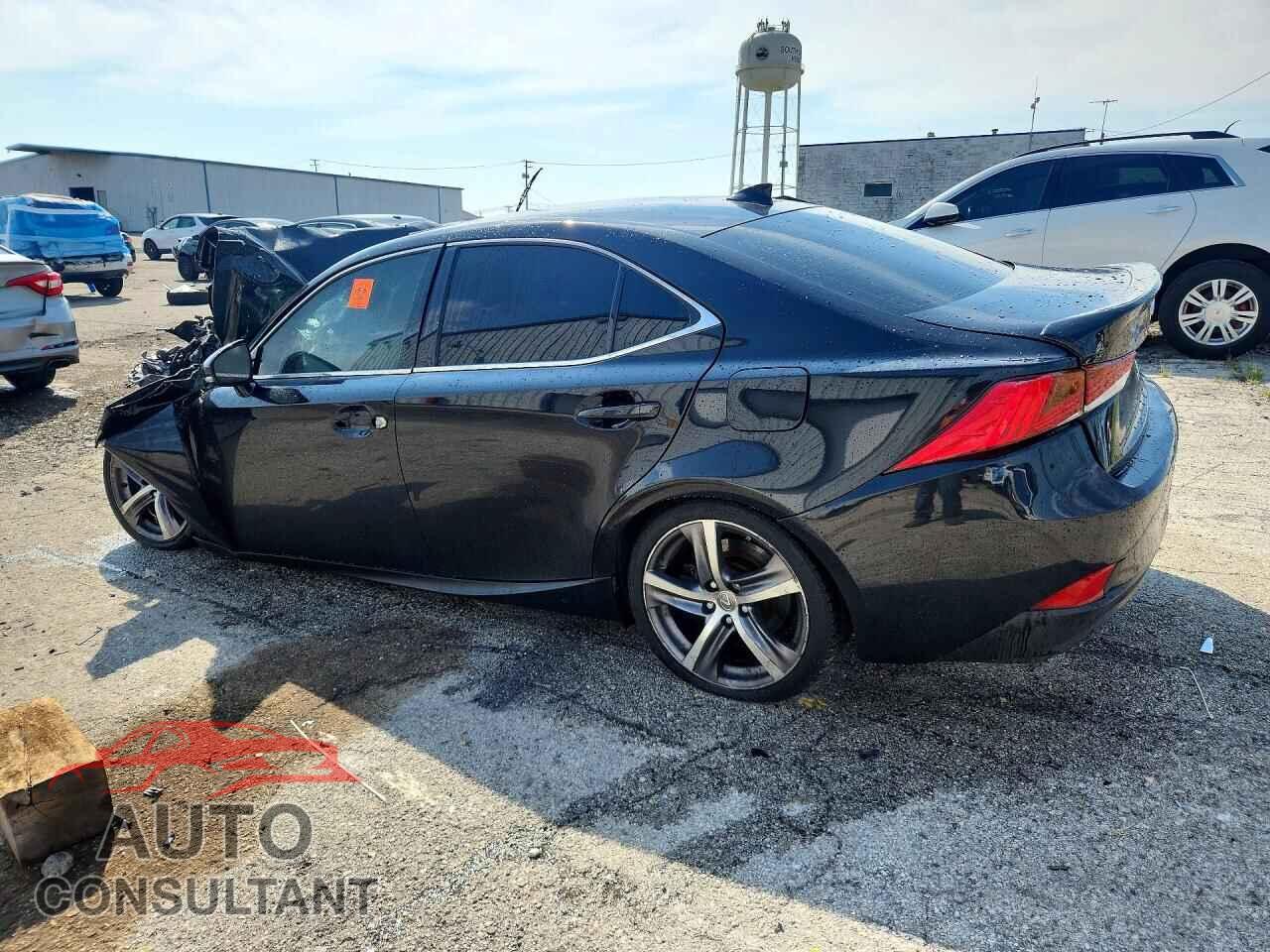 LEXUS IS 2018 - JTHC81D26J5033157