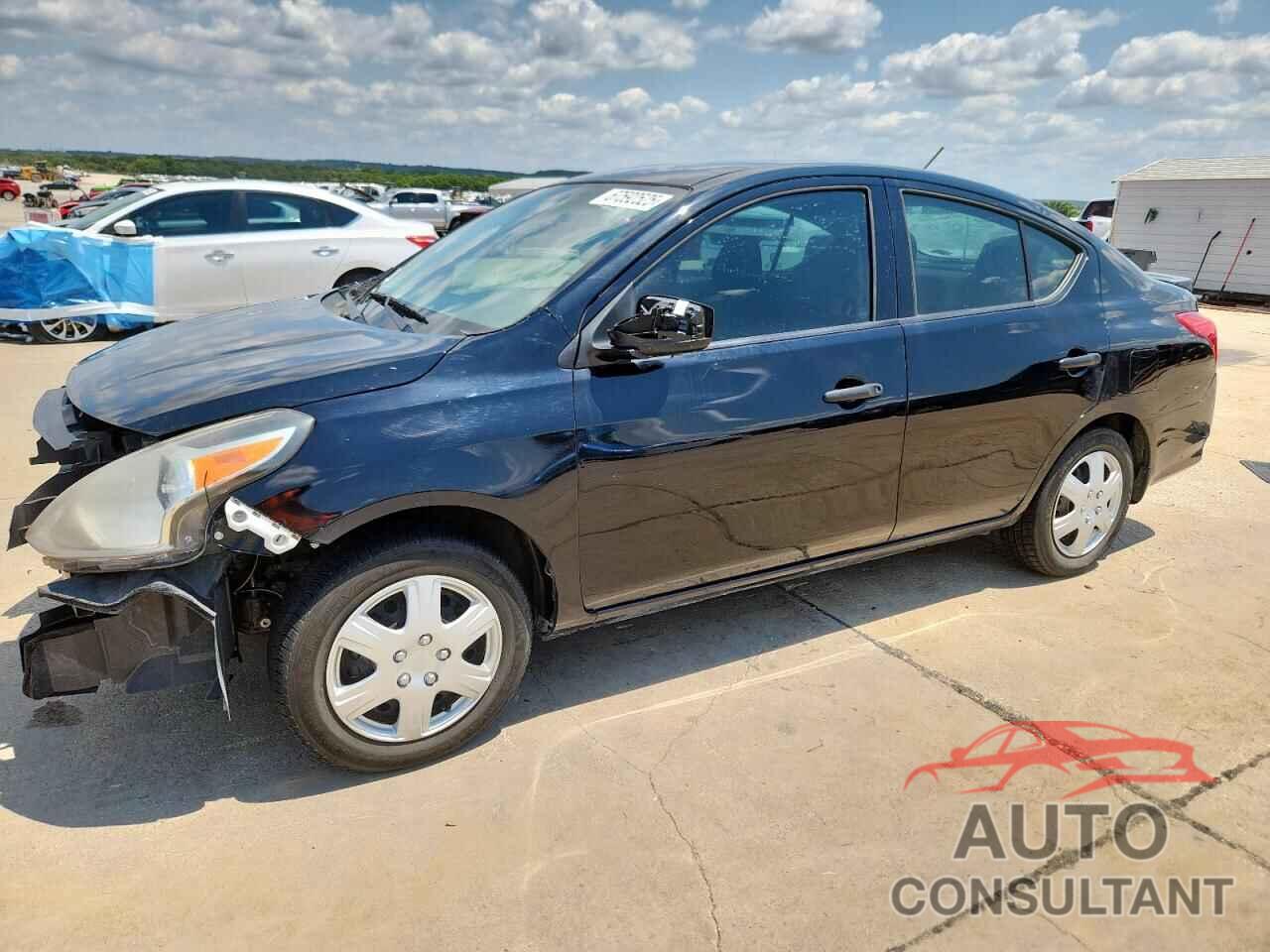 NISSAN VERSA 2018 - 3N1CN7AP2JL813611