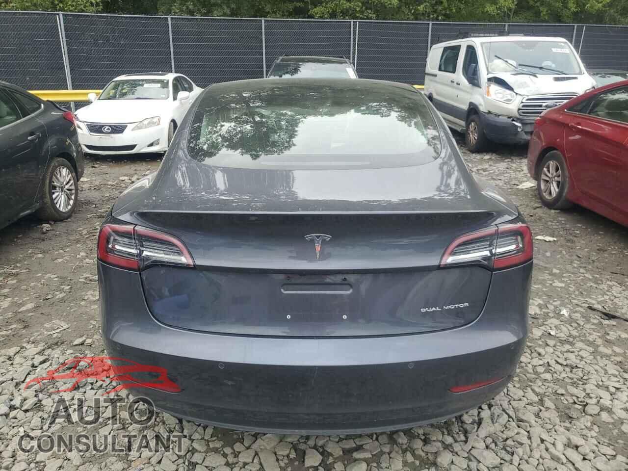 TESLA MODEL 3 2018 - 5YJ3E1EB1JF076943
