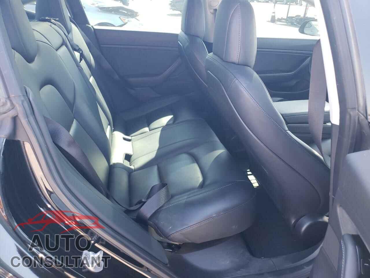 TESLA MODEL 3 2019 - 5YJ3E1EA1KF306294