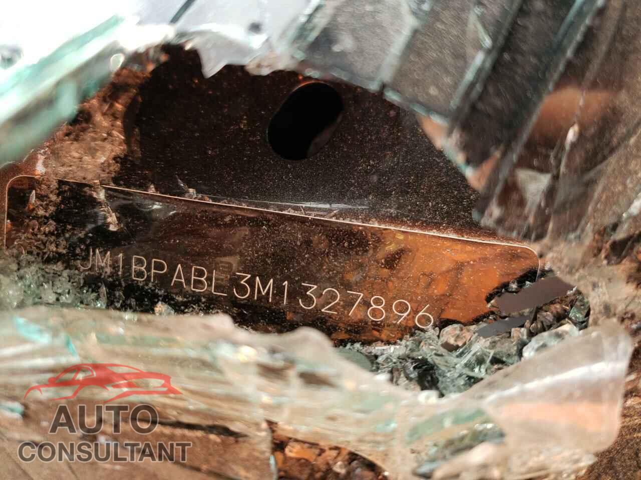 MAZDA 3 2021 - JM1BPABL3M1327896