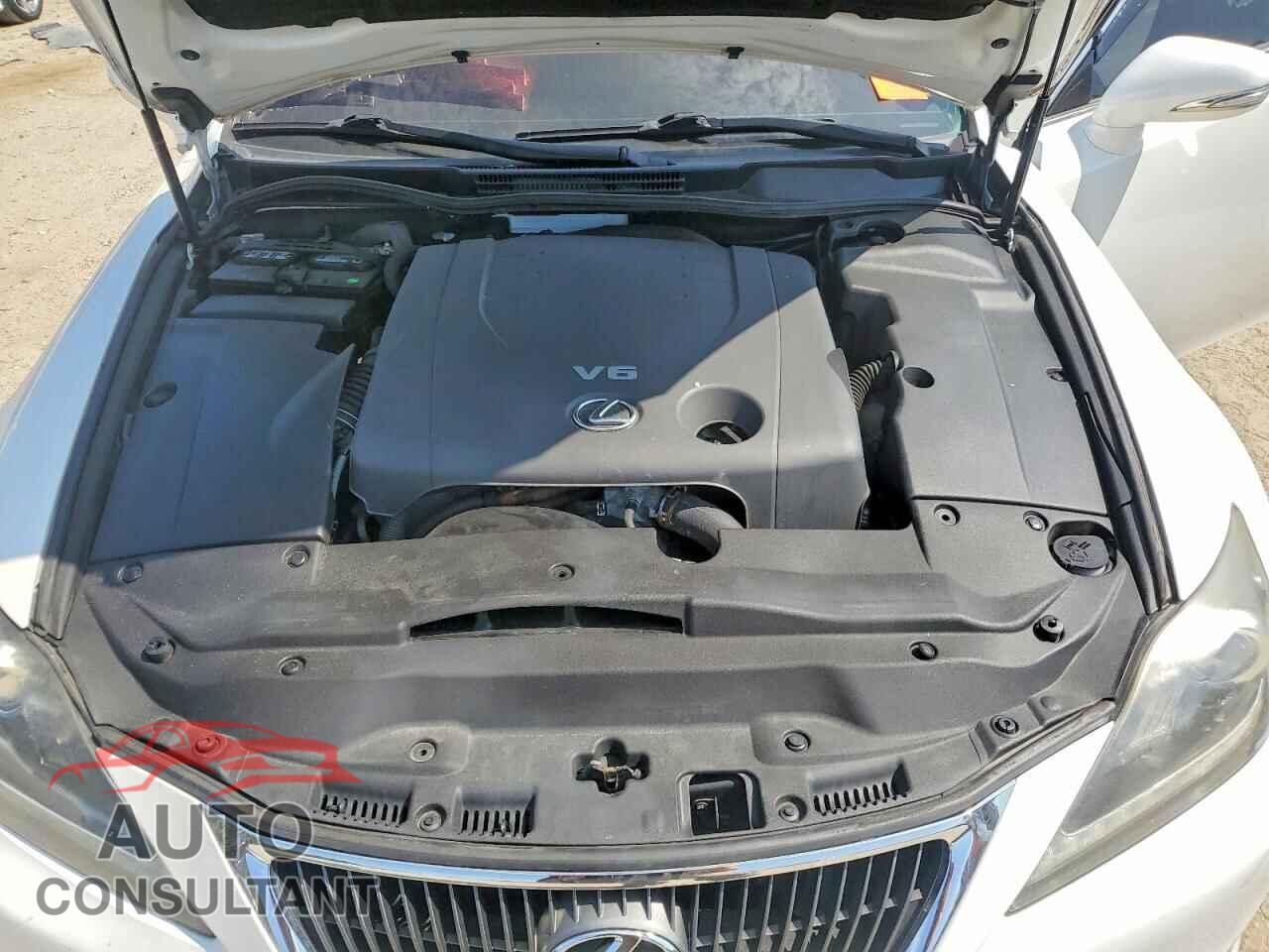 LEXUS IS 2011 - JTHCF5C20B2035309