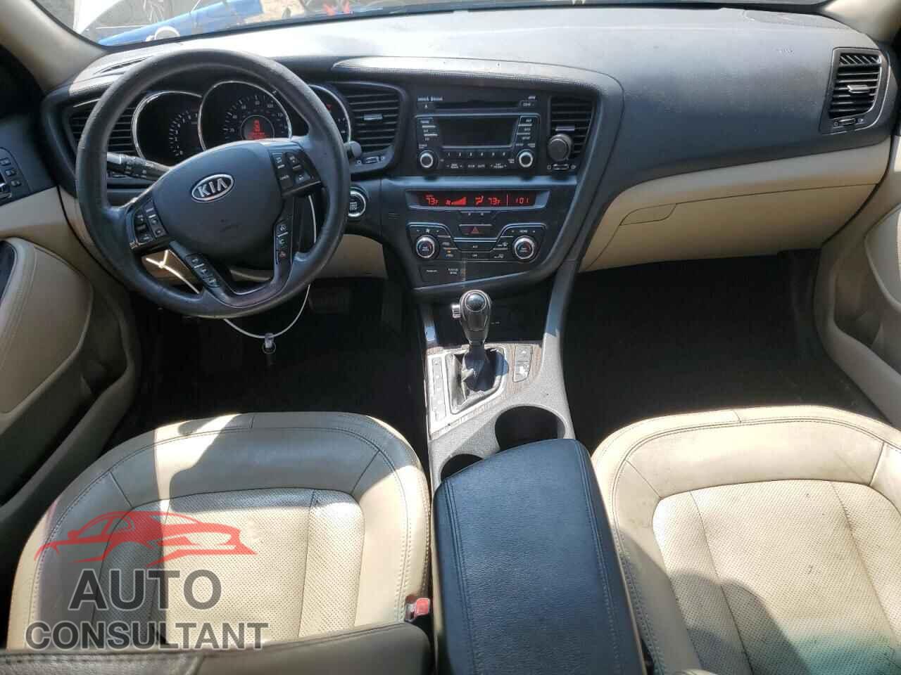 KIA OPTIMA 2011 - KNAGN4A79B5122085