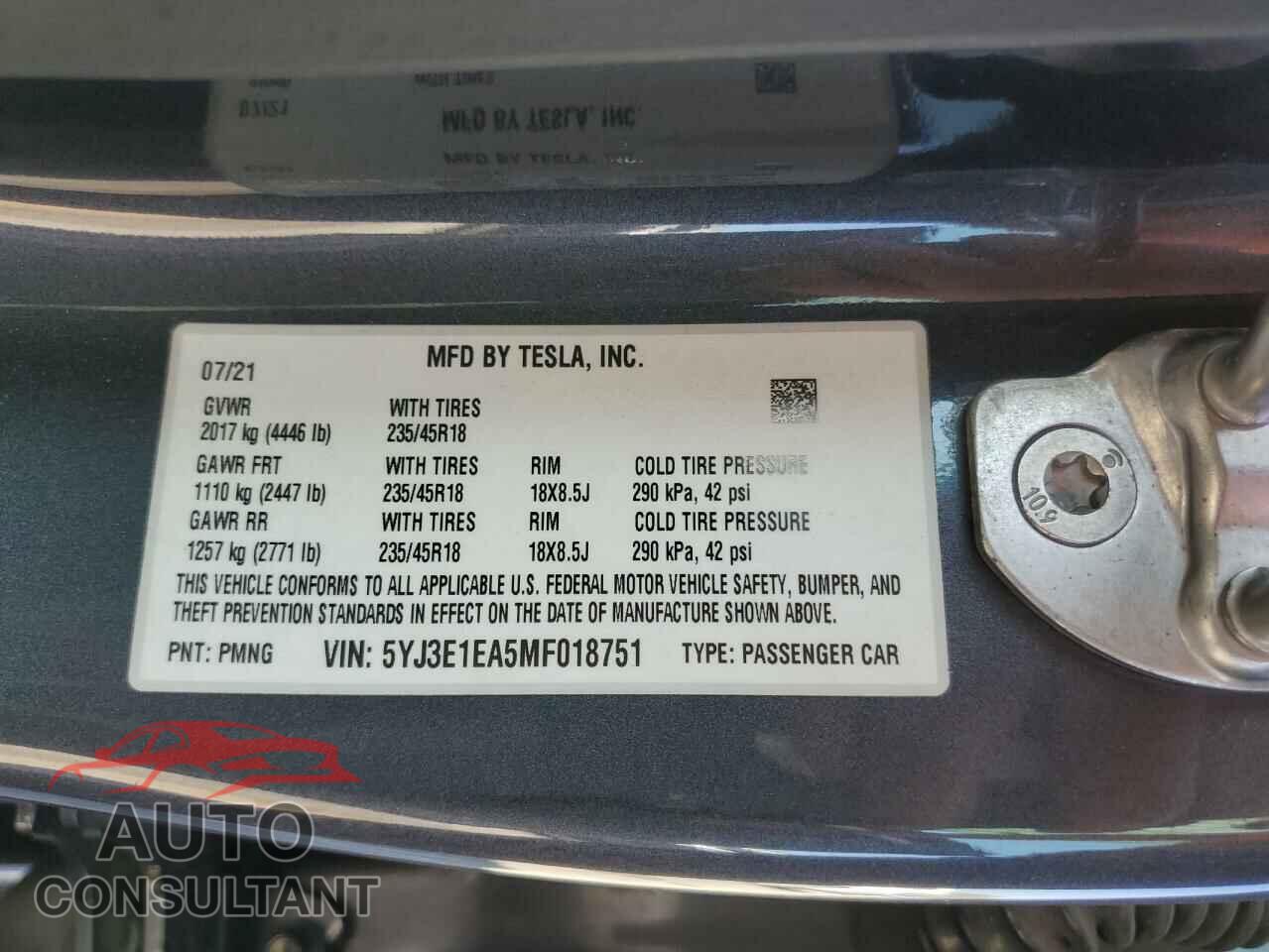 TESLA MODEL 3 2021 - 5YJ3E1EA5MF018751