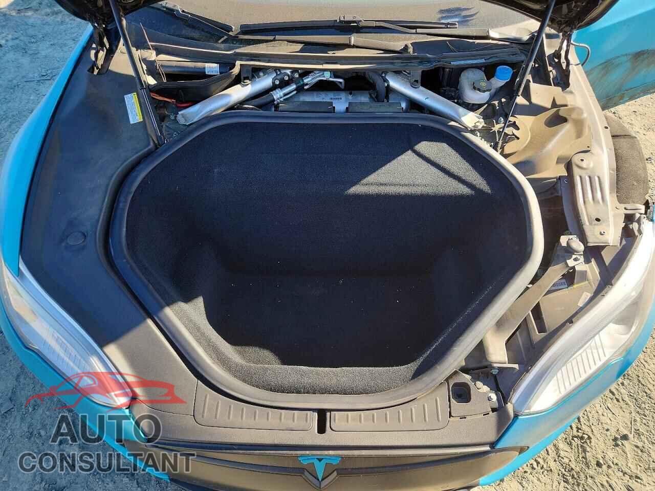 TESLA MODEL S 2015 - 5YJSA1E42FF102093